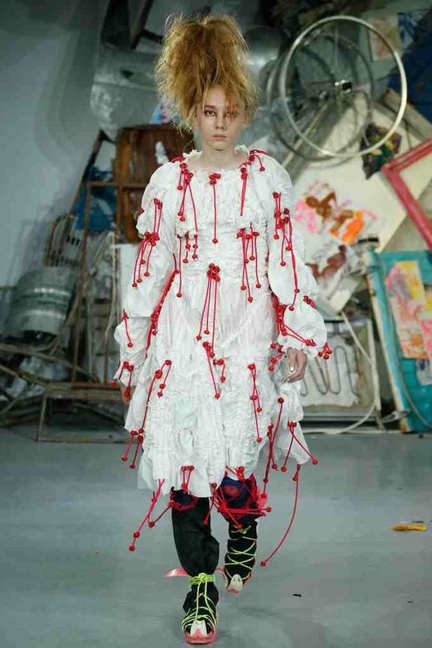 أرفضى كل القيود مع ربيع MEADHAM KIRCHHOFF