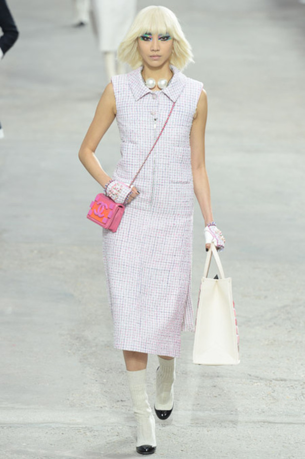 Chanel ترسم موضة الموسم