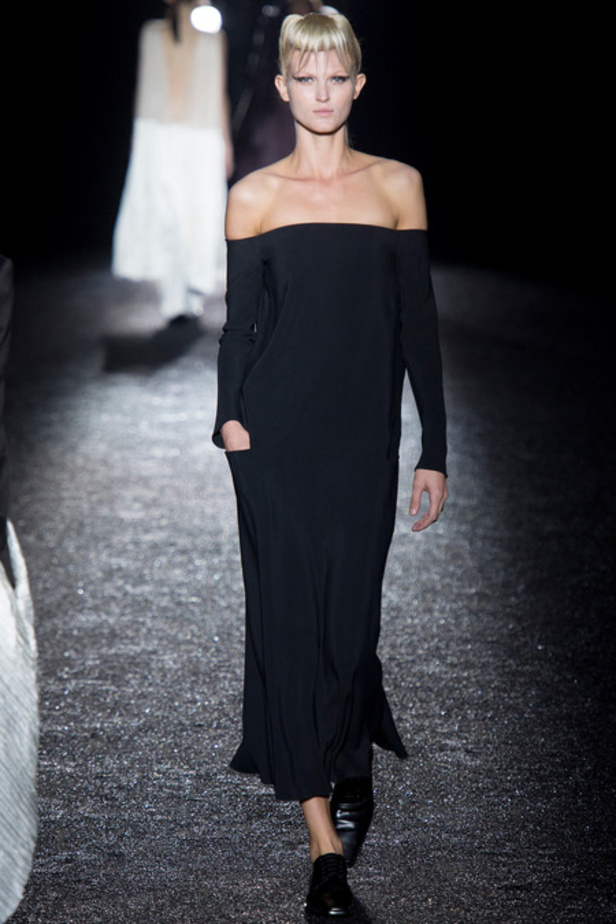 Haider Ackermann تفاصيل غنية لامرأة قوية