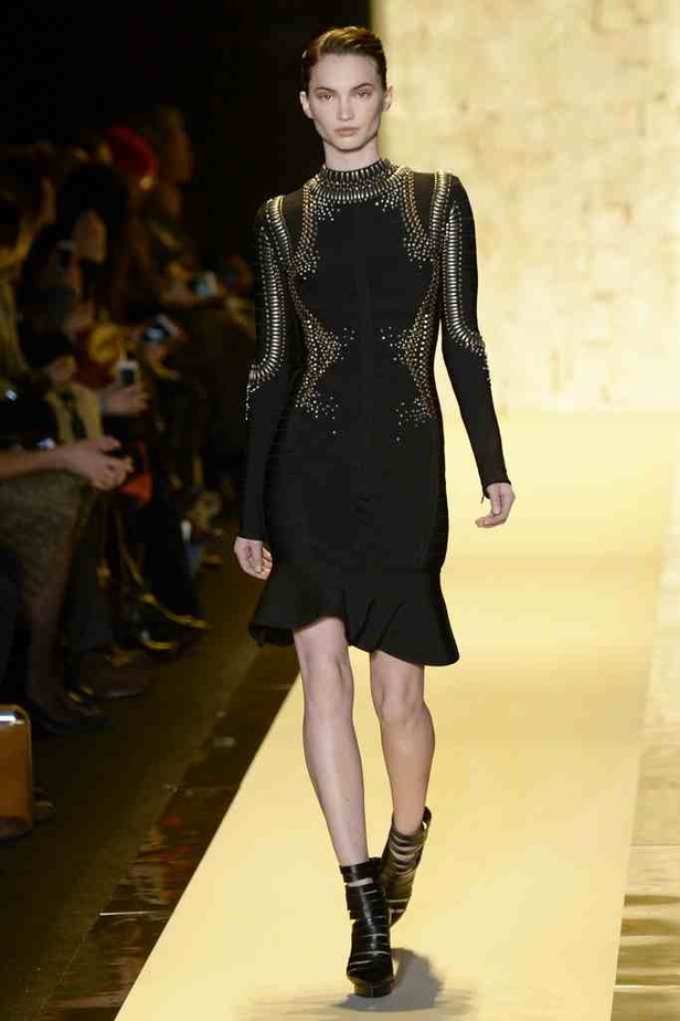 مغامرة مأمونة العواقب مع خريف Herve Leger 