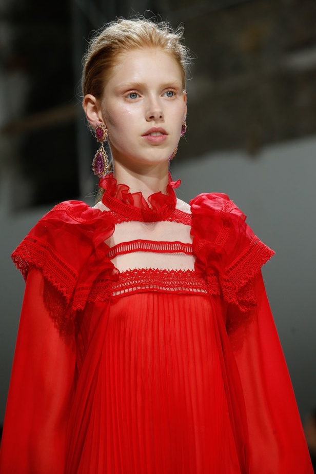 مجموعة Giambattista Valli للهوت كوتور لموسم خريف 2016