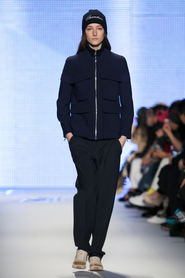 LACOSTE: أناقة لا تعرف التعب