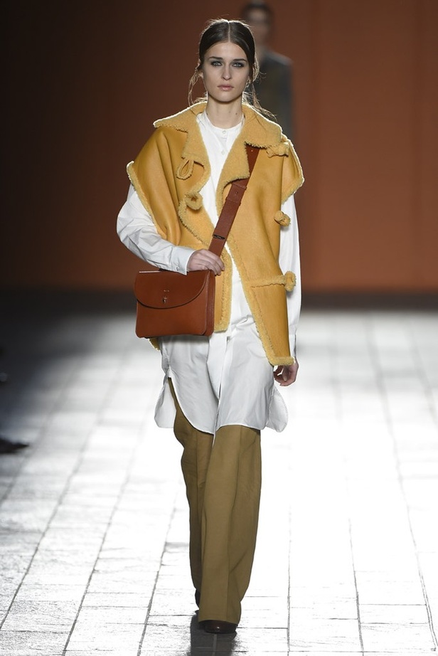 القصّات الذكورية والتقليدية تجمع تصاميمPaul Smith 