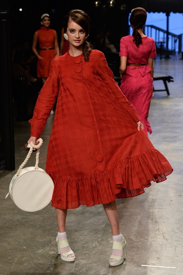 عرض ازياء Zaroon By Zareena لربيع و صيف 2016