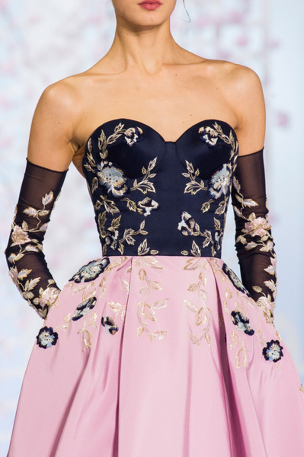 عرض "رالف أند روسو" للأزياء الفاخرة لربيع وصيف 2016