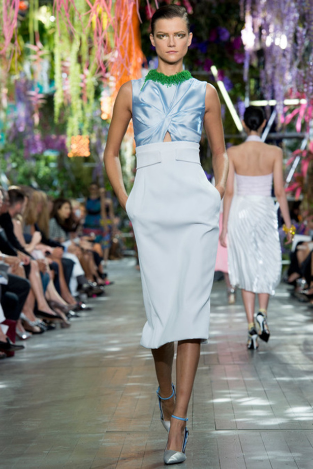 Christian Dior يبهر الحضور بعرض فريد من نوعه