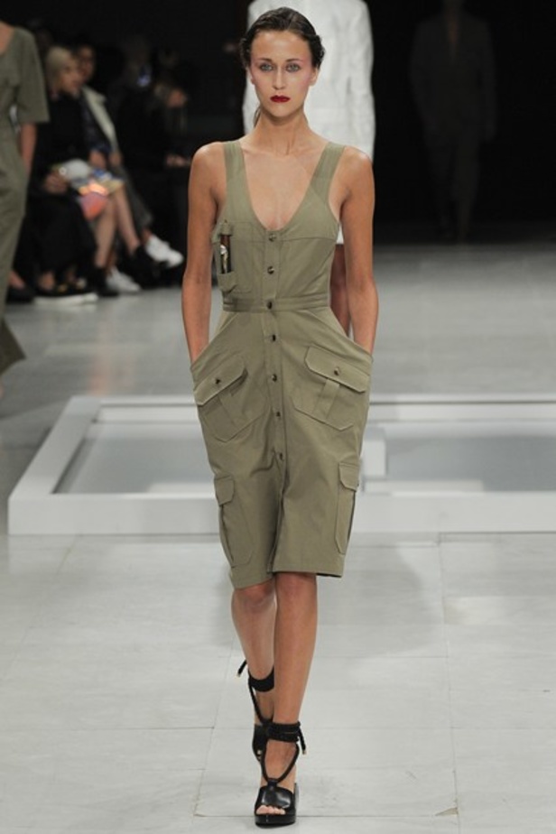 مجموعة Chalayan لربيع و صيف 2016