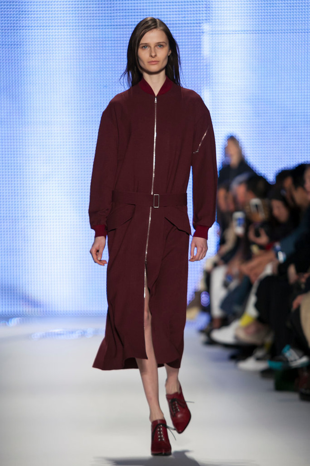 LACOSTE: أناقة لا تعرف التعب