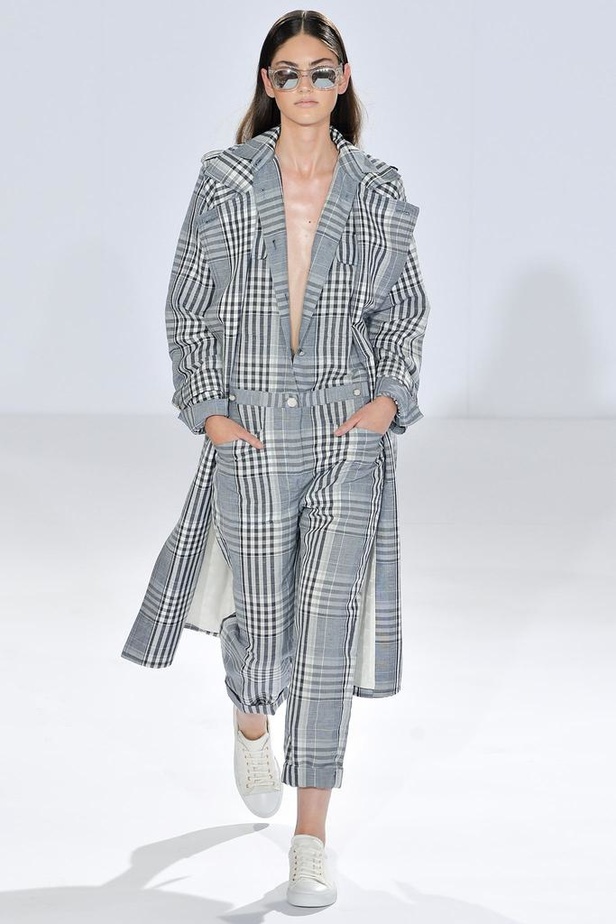 ربيع TEMPERLEY LONDON بألوان السما السبعة