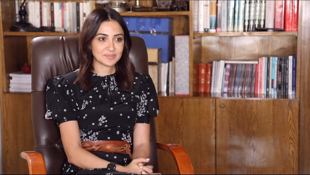 Haider Ackermann تفاصيل غنية لامرأة قوية