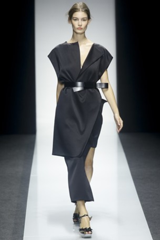 Gianfranco Ferré .. منحوتات أنيقة لمساء صاف