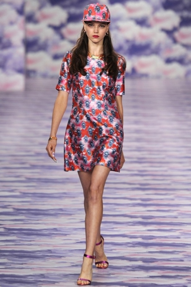 House of holand لامرأة شخصيتها قوية وعصرية