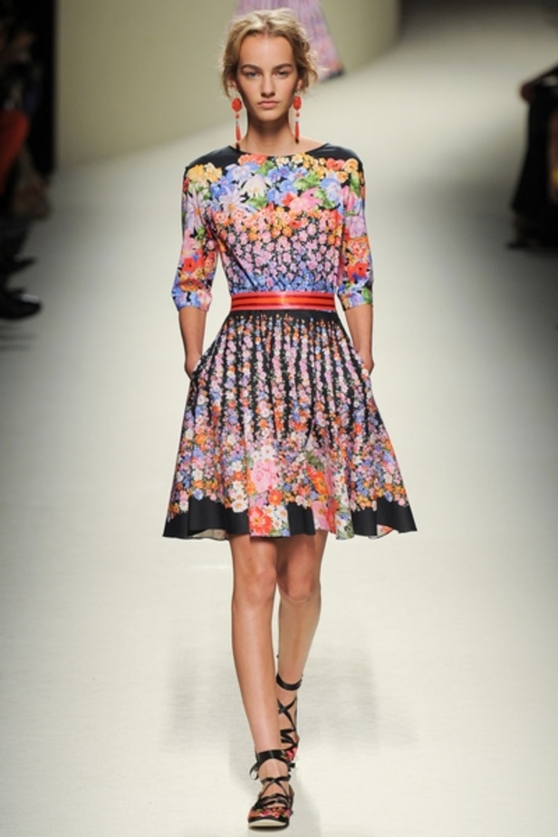 مجموعة ألبرتا فيريتي مهرجان فولكلور ربيعي