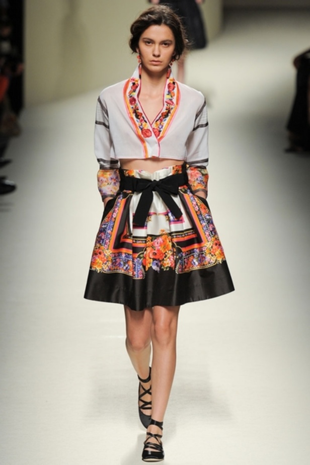 مجموعة ألبرتا فيريتي مهرجان فولكلور ربيعي