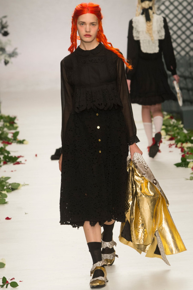 Meadham Kirchoff غرابة وجرأة لافتة 