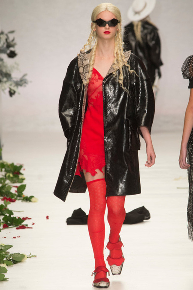 Meadham Kirchoff غرابة وجرأة لافتة 