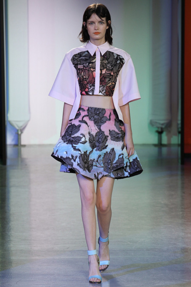 Pilotto Peter يُتقن موضة الفساتين المطبعة