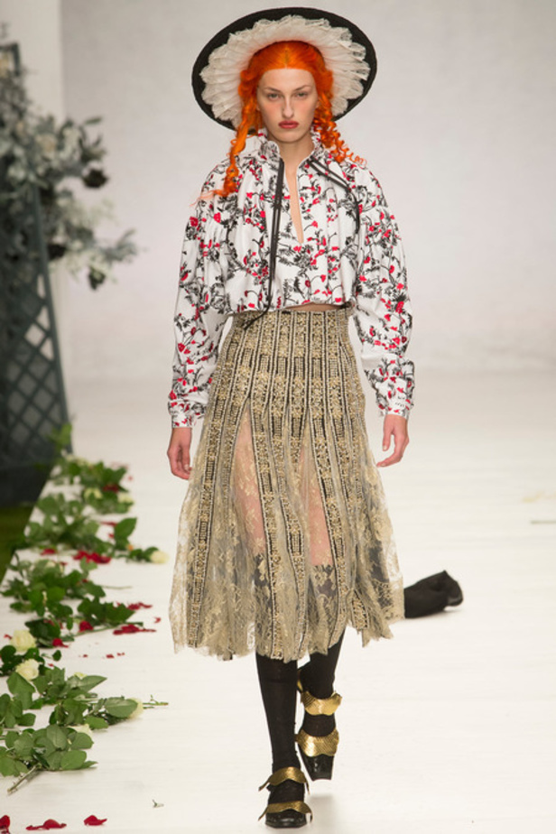 Meadham Kirchoff غرابة وجرأة لافتة 
