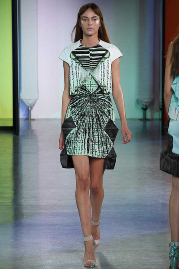 Pilotto Peter يُتقن موضة الفساتين المطبعة