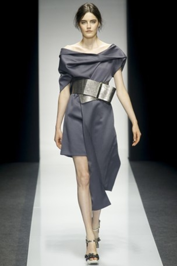 Gianfranco Ferré .. منحوتات أنيقة لمساء صاف