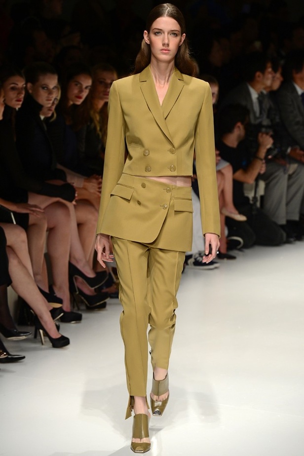 Salvatore Ferragamo... ربيع 2014 هادئ