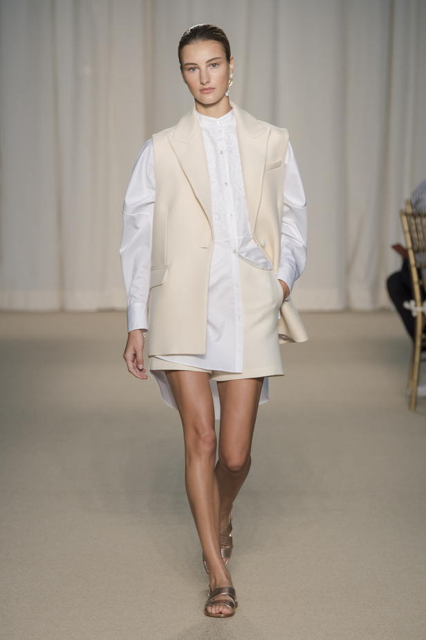 عرض أزياء Adam Lippes لربيع وصيف 2022 من أسبوع الموضة في نيويورك