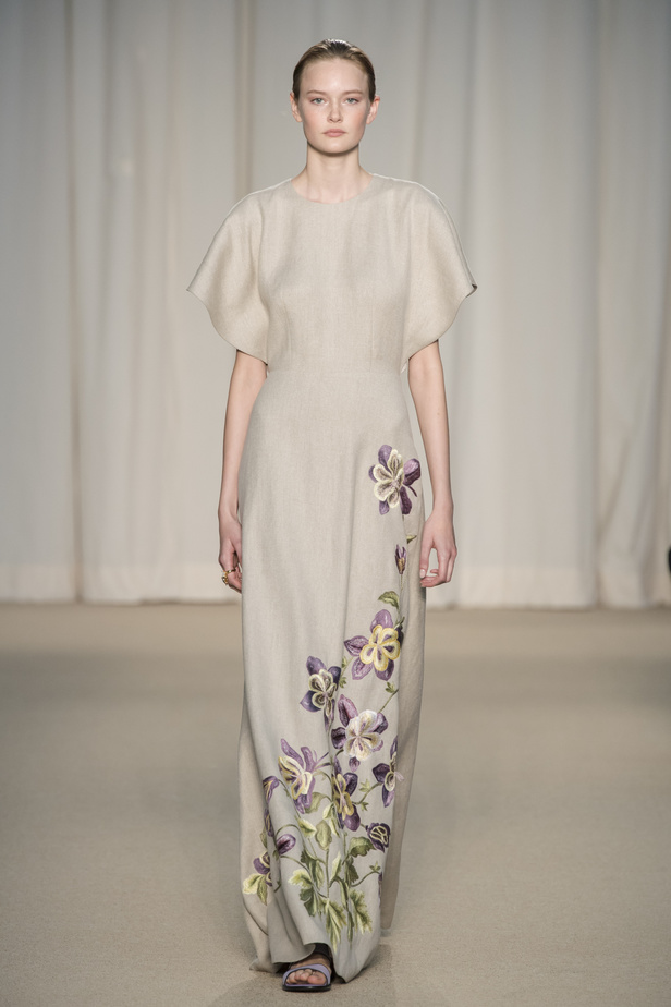 عرض أزياء Adam Lippes لربيع وصيف 2022 من أسبوع الموضة في نيويورك