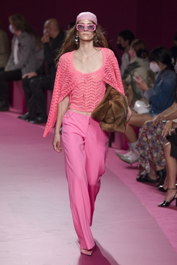 مجموعة ازياء Blumarine لربيع وصيف 2022 من أسبوع الموضة في ميلانو