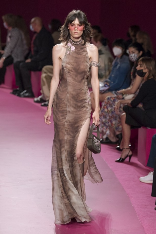 مجموعة ازياء Blumarine لربيع وصيف 2022 من أسبوع الموضة في ميلانو