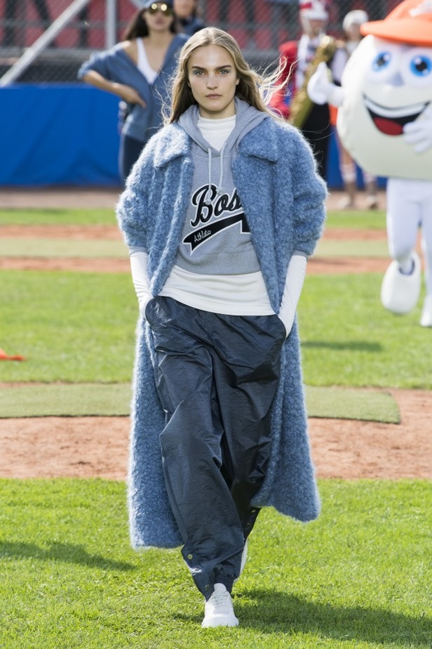 مجموعة Boss لربيع وصيف 2022 ضمن أسبوع الموضة في ميلانو