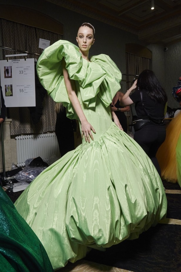 كواليس عرض كريستيان سيريانو