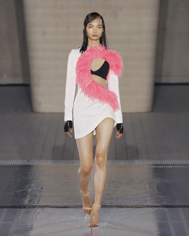 مجموعة دايفيد كوما لربيع وصيف 2022 ساحرة في أسبوع  نيويورك للموضة