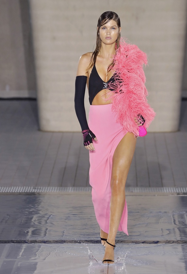 مجموعة دايفيد كوما لربيع وصيف 2022 ساحرة في أسبوع  نيويورك للموضة