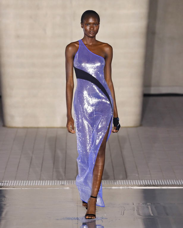 مجموعة دايفيد كوما لربيع وصيف 2022 ساحرة في أسبوع  نيويورك للموضة