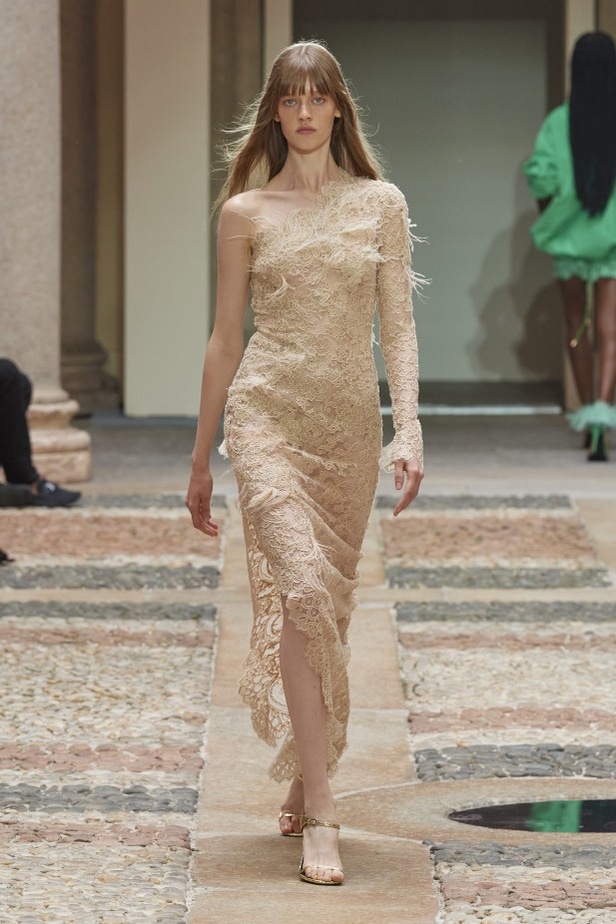 عرض أزياء Ermanno Scervino لربيع وصيف 2022 من أسبوع الموضة في ميلان