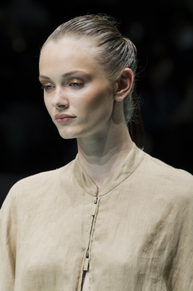 مجموعة أمبوريو أرماني لموسم ربيع وصيف 2022