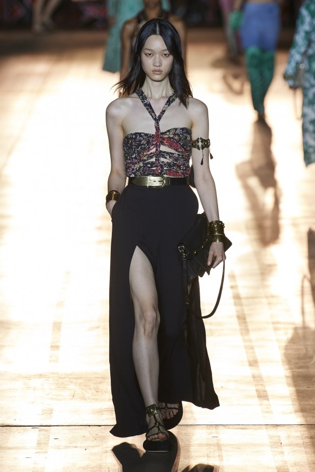 مجموعة Etro لربيع وصيف 2022 من أسبوع الموضة في ميلانو