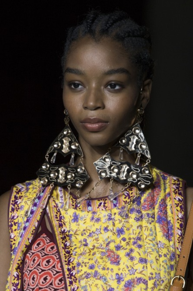 مجموعة Etro لربيع وصيف 2022 من أسبوع الموضة في ميلانو