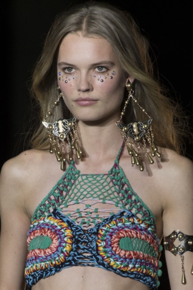 مجموعة Etro لربيع وصيف 2022 من أسبوع الموضة في ميلانو