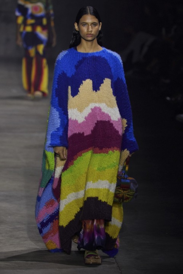 مجموعة غابرييلا هيرست لموسم ربيع وصيف 2022