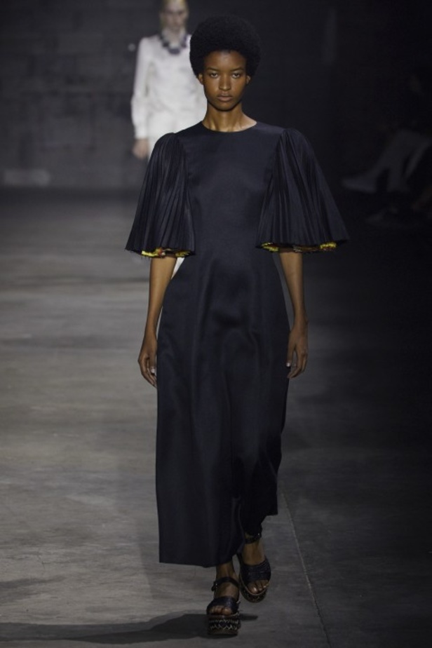 مجموعة غابرييلا هيرست لموسم ربيع وصيف 2022