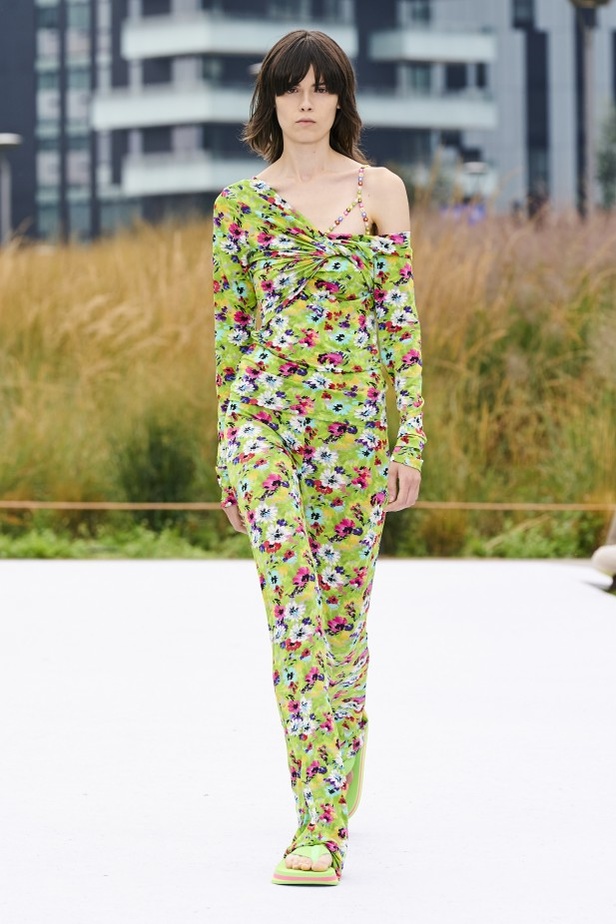 مجموعة MSGM لربيع وصيف 2022 من أسبوع الموضة في ميلانو