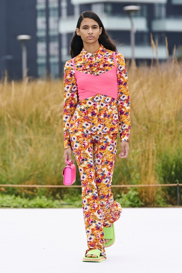 مجموعة MSGM لربيع وصيف 2022 من أسبوع الموضة في ميلانو