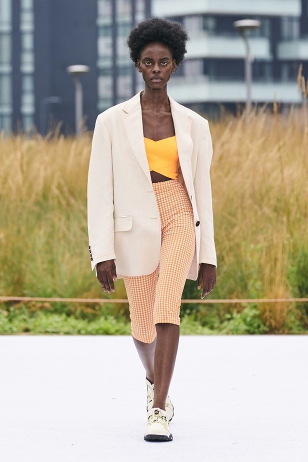 مجموعة MSGM لربيع وصيف 2022 من أسبوع الموضة في ميلانو