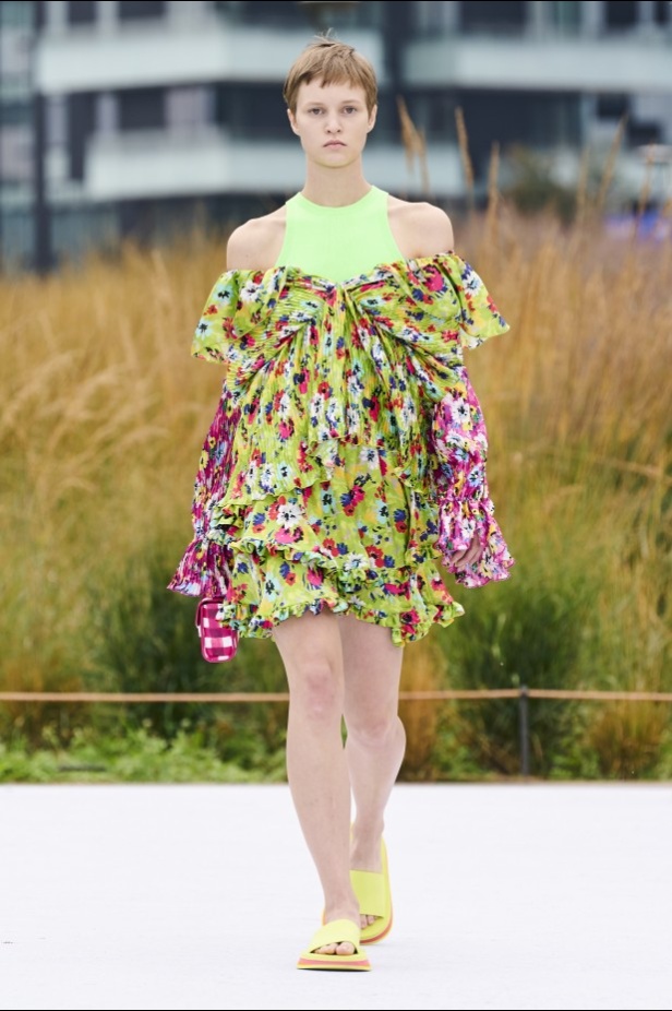 مجموعة MSGM لربيع وصيف 2022 من أسبوع الموضة في ميلانو