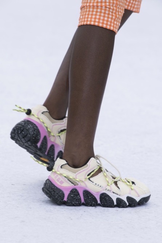 مجموعة MSGM لربيع وصيف 2022 من أسبوع الموضة في ميلانو