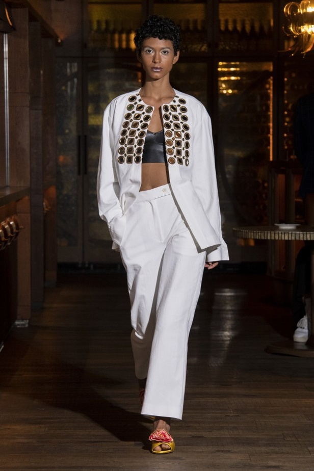 عرض أزياء Osman  لربيع وصيف 2022 من أسبوع الموضة في لندن