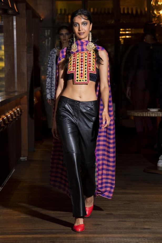 عرض أزياء Osman  لربيع وصيف 2022 من أسبوع الموضة في لندن