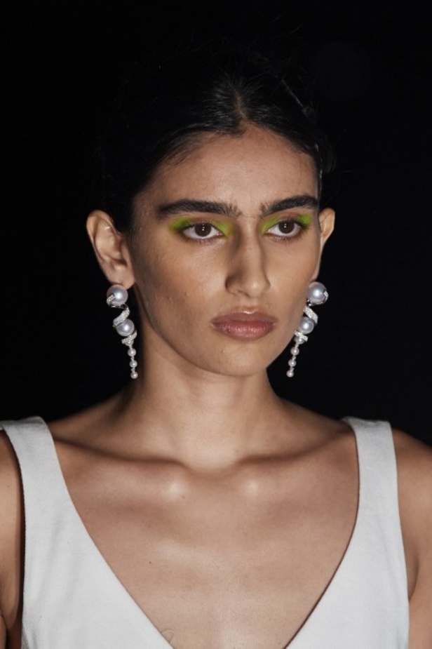 عرض أزياء PRABAL GURUNG لربيع وصيف 2022 من أسبوع الموضة في نيويورك