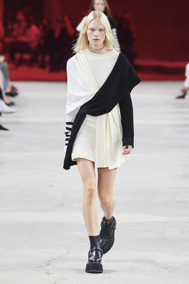 مجموعة Ports 1961 لربيع وصيف 2022 من أسبوع الموضة في ميلانو 